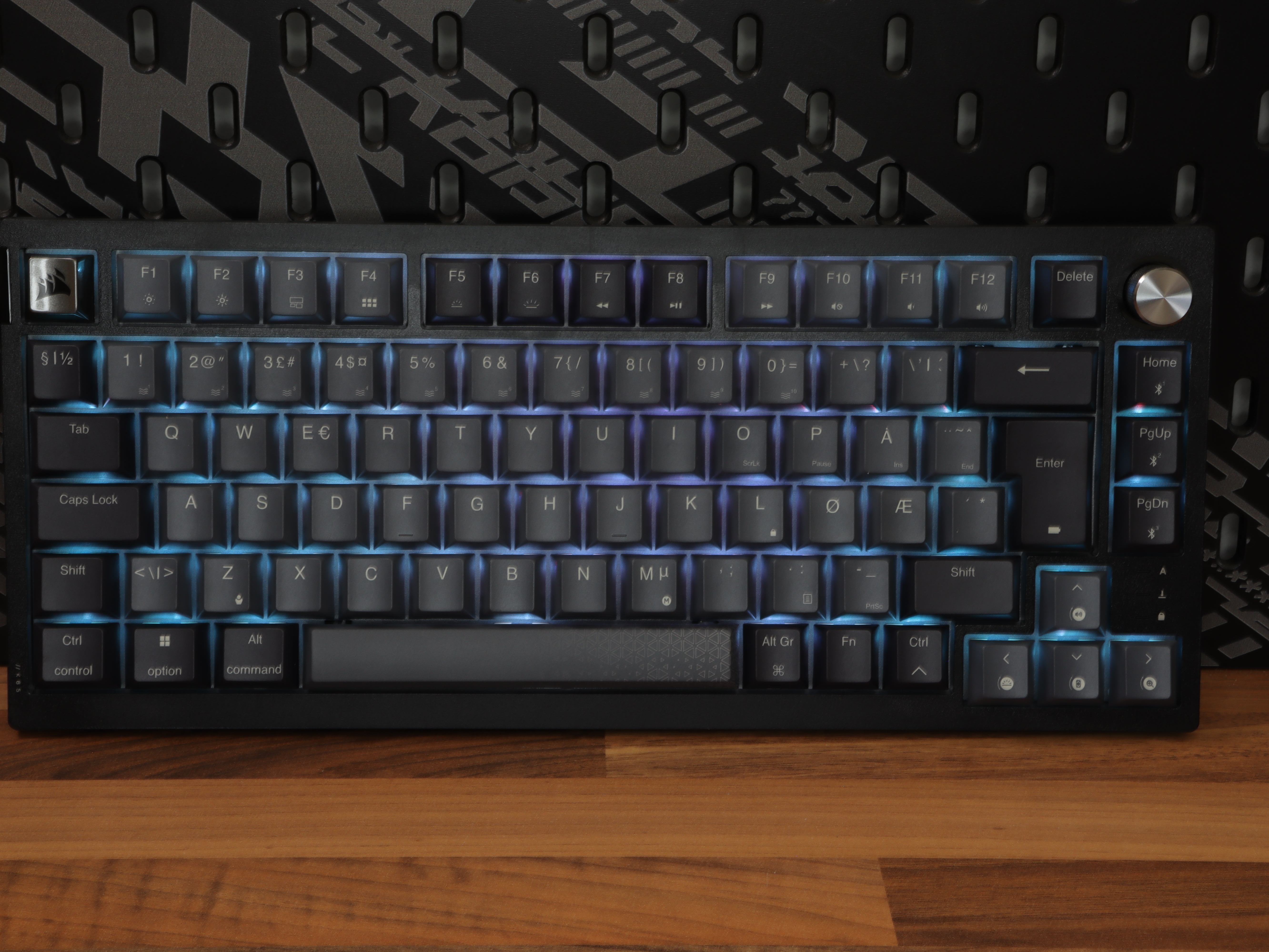 K65 compact Plus Corsair Red compact switches 75% layout gaming keyboard mechanical MLX Wireless keyboard.JPG